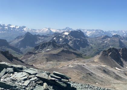 Panorama di vetta dal Badile al Bernina